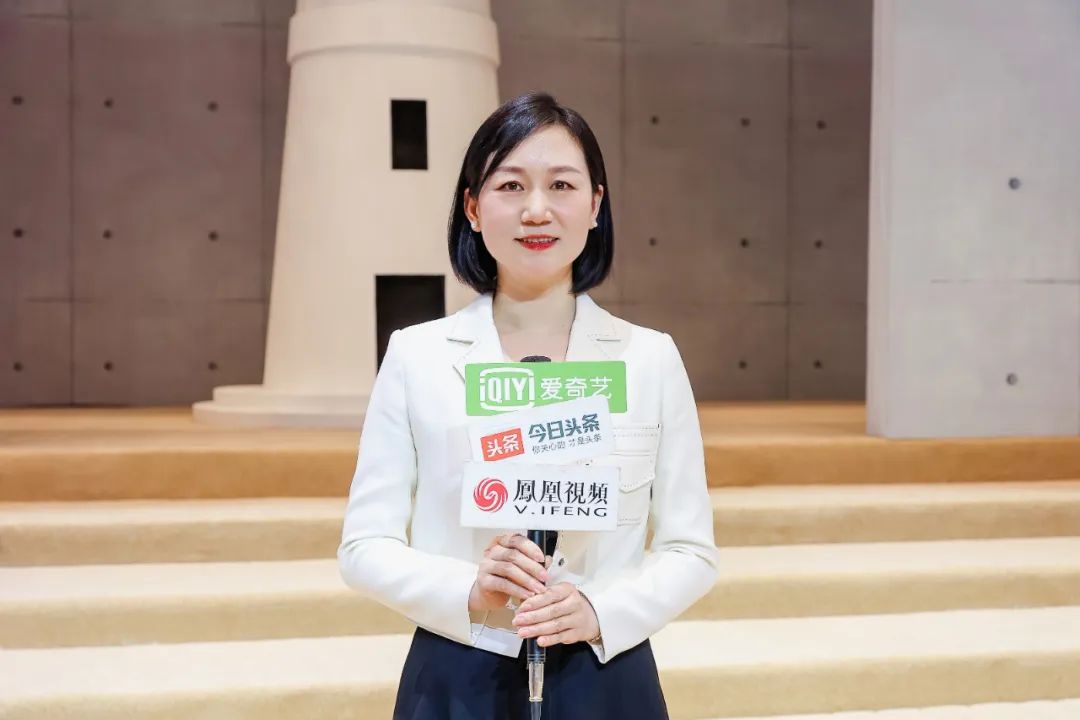  突破與自由，民族服裝定制品牌隆慶祥2023春夏新品發(fā)布會(huì)&ldquo;自由之境&rdquo;圓滿舉行