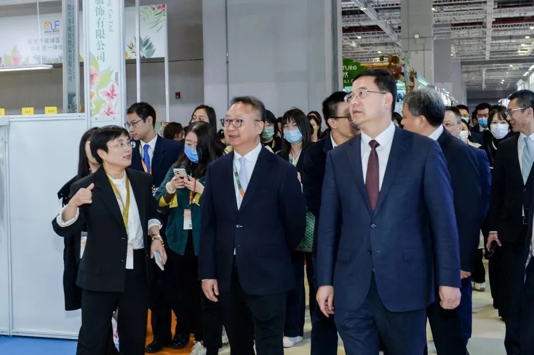 力為華夏添錦繡,織就神州好生活!2023中國紡聯春季聯展開幕式暨棉紡消費季活動啟動儀式舉行