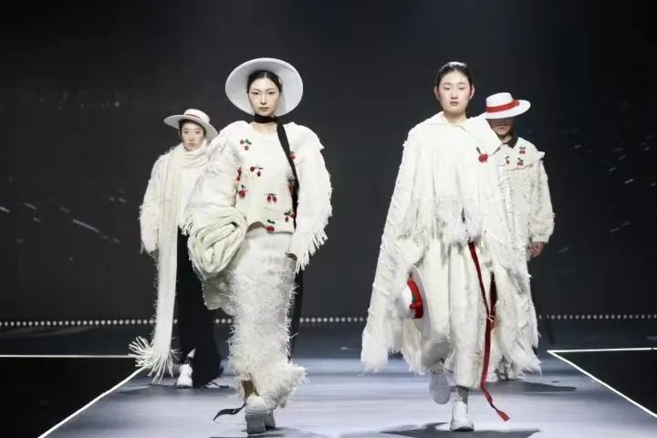 古鎮(zhèn)新時(shí)尚！第八屆&ldquo;濮院杯&rdquo;PH Value中國針織設(shè)計(jì)師大賽決賽暨頒獎典禮今天舉行