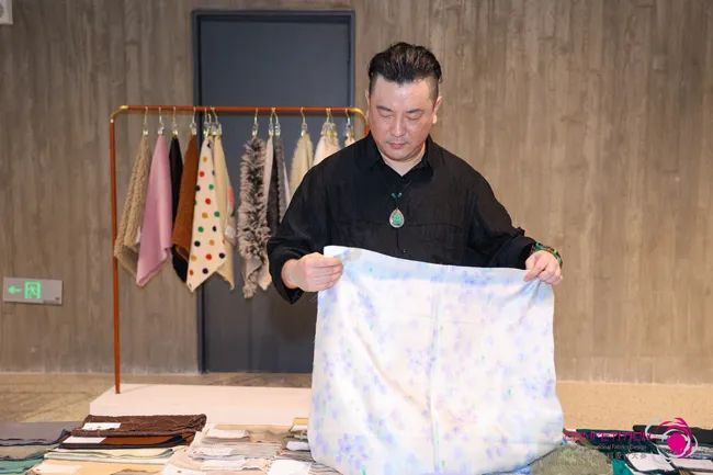 中國流行面料如何煥新當代設計？聯(lián)動雅瑩集團，這場評審會為好創(chuàng)意持續(xù)加碼