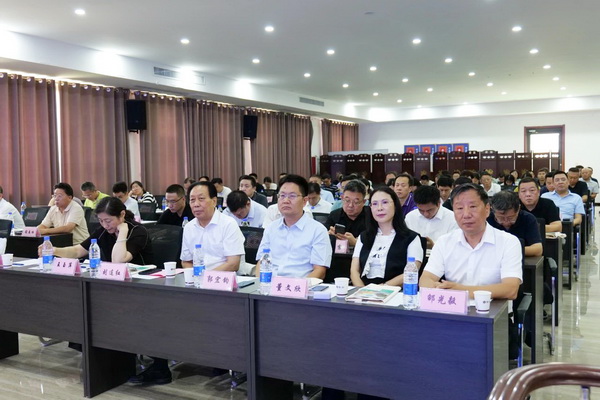 勞模、低碳、AI、新材料&hellip;&hellip;紡織行業(yè)專精特新中小企業(yè)走進石家莊