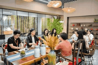 融匯優(yōu)質(zhì)資源，提速時尚發(fā)展！&ldquo;2024柯橋天天時尚&rdquo;完美交卷！