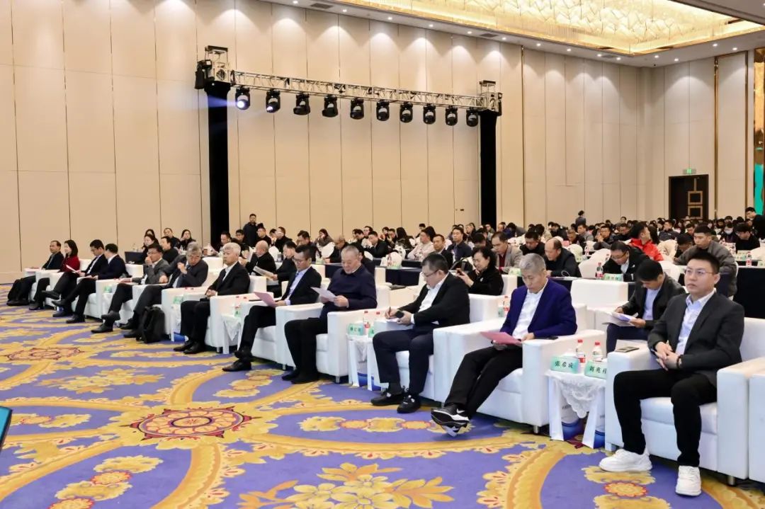 “數實融合 織造未來”--第一屆中國紡織行業數字化轉型大會在紹興柯橋舉行