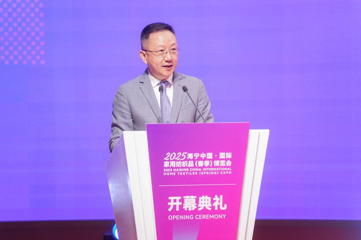 智造織就未來(lái)，錦韻潮動(dòng)全球！2025海寧春季家博會(huì)今日啟幕