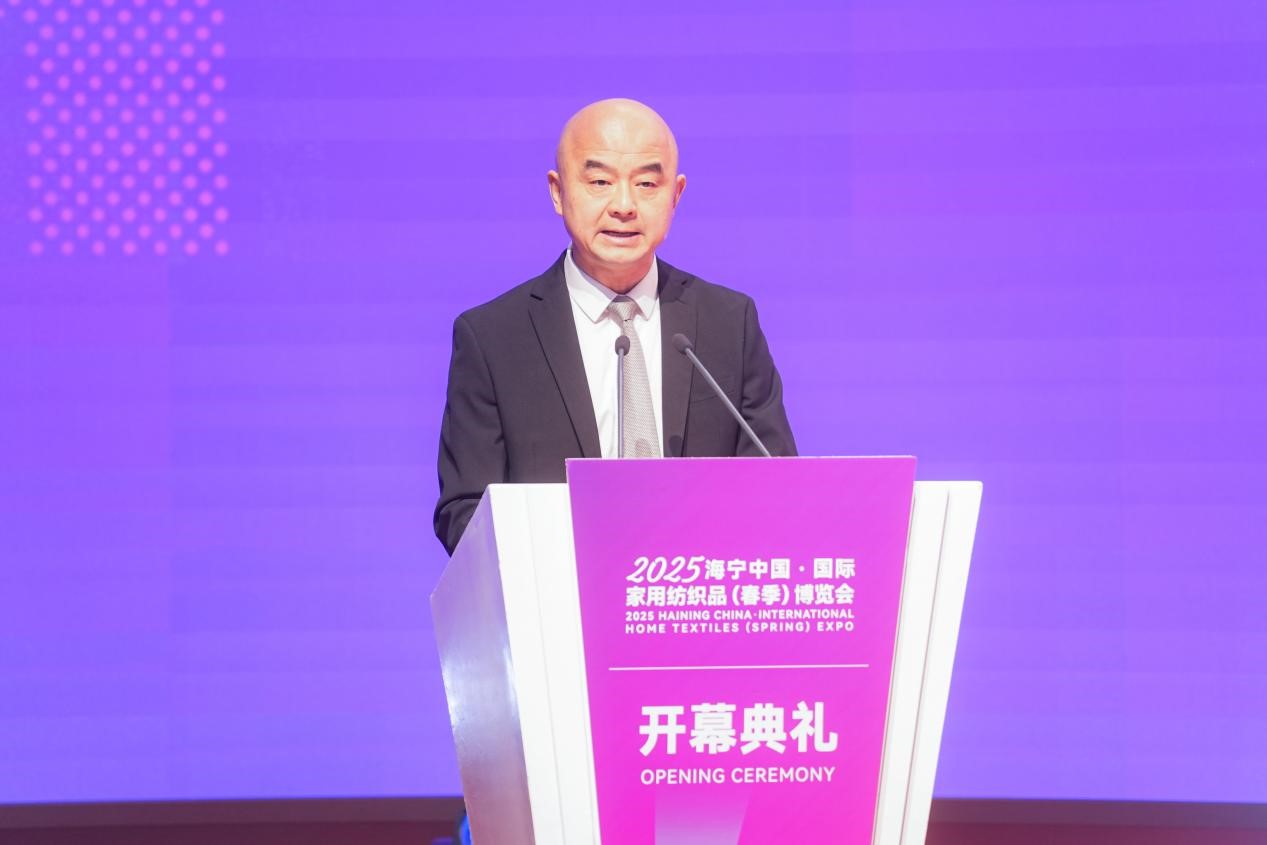 智造織就未來(lái)，錦韻潮動(dòng)全球！2025海寧春季家博會(huì)今日啟幕