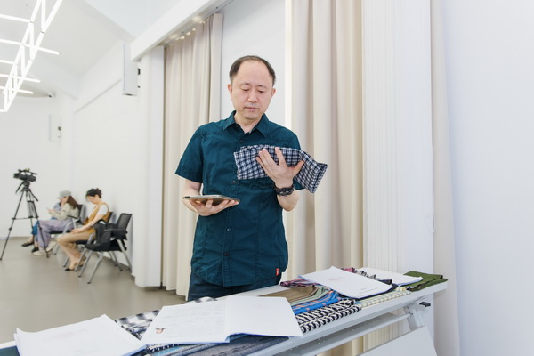挖掘創(chuàng)新人才，激發(fā)產(chǎn)業(yè)活力！&ldquo;第十屆（2025年）十佳紡織面料設(shè)計(jì)師及培養(yǎng)先進(jìn)單位評(píng)選&rdquo;評(píng)審會(huì)于柯橋舉行