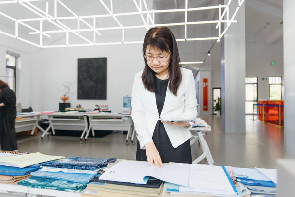 挖掘創(chuàng)新人才，激發(fā)產(chǎn)業(yè)活力！&ldquo;第十屆（2025年）十佳紡織面料設(shè)計(jì)師及培養(yǎng)先進(jìn)單位評(píng)選&rdquo;評(píng)審會(huì)于柯橋舉行