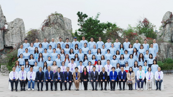 紋創(chuàng)新象，挖掘創(chuàng)意設(shè)計(jì)人才！2025年紡織行業(yè)紡織面料設(shè)計(jì)師（圖案設(shè)計(jì)）職業(yè)技能競(jìng)賽全國(guó)決賽順利舉行