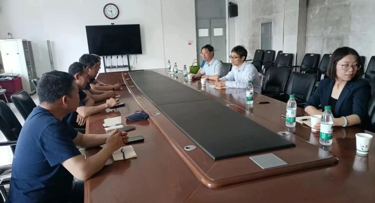 “中國夢·勞動美”全國職工宣講團財貿輕紡煙草產業特色分團走進校園暨紡織行業“勞模工匠助企行”(石家莊站)活動成功舉行